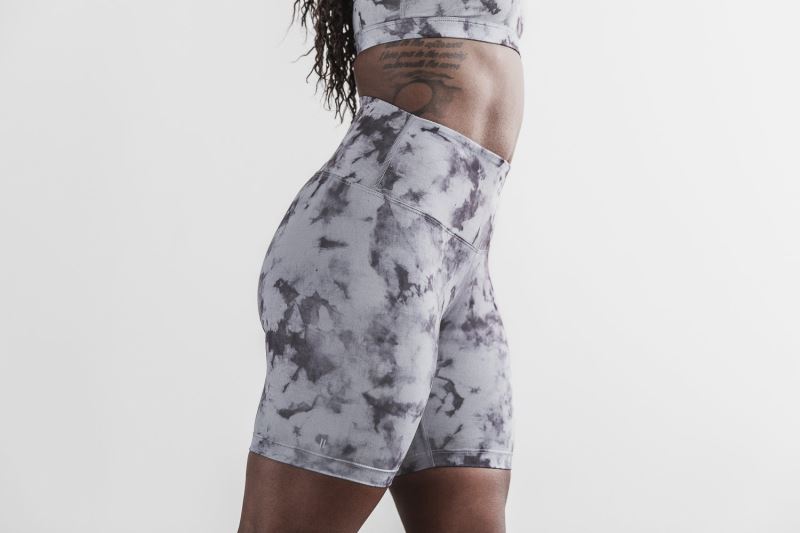 Black Women's Nobull High-Rise 6" Tie-Dye Shorts | RYBFXN-896