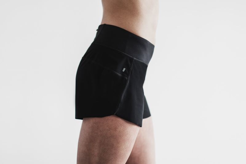 Black Women's Nobull Pace 3" Shorts | CZEIHU-641