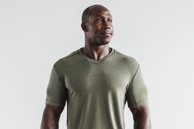 Green Men's Nobull V-Neck T-Shirts | ZLGPFX-723