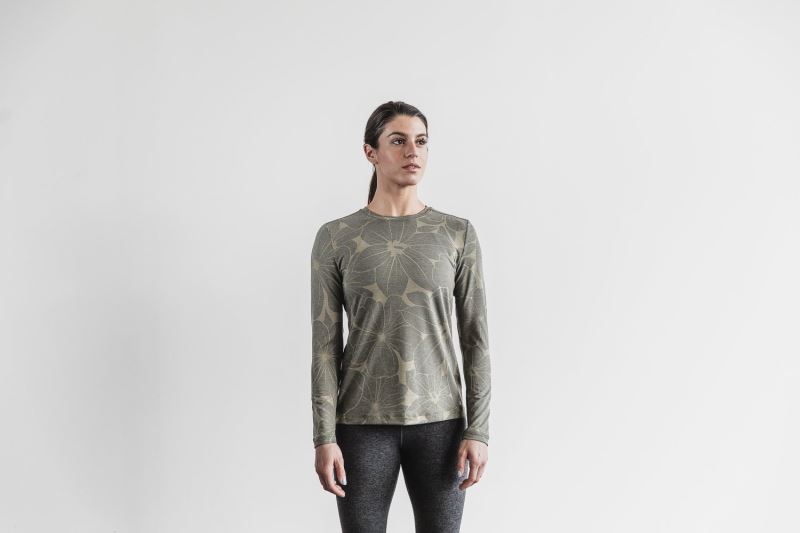 Green Women's Nobull Long Sleeve Hibiscus T-Shirts | NGBCPV-527