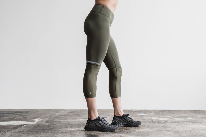 Green Women's Nobull Pace Crop Tights | CRAZQF-739