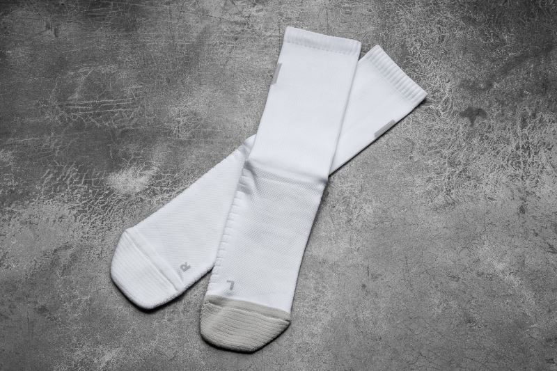 White Men's Nobull Crew Socks | ZRACLE-970