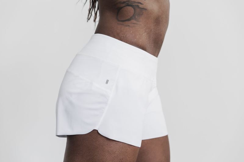 White Women's Nobull Pace 3" Shorts | QOHSUR-478